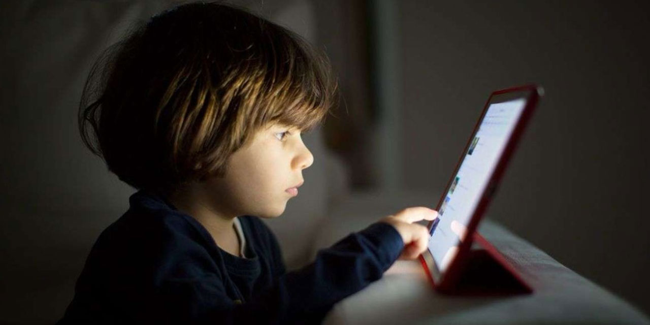 Tablet ve telefon hiç de masum değil