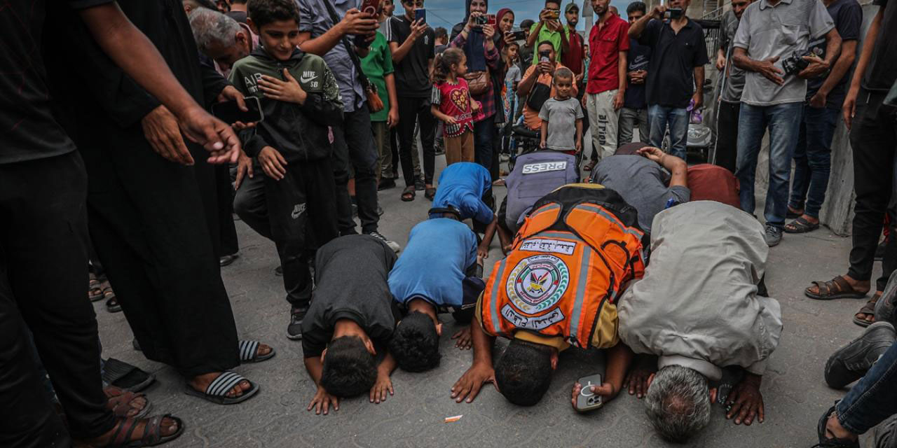 Filistinliler, Gazze’de ateşkesi şükür secdesiyle kutladı