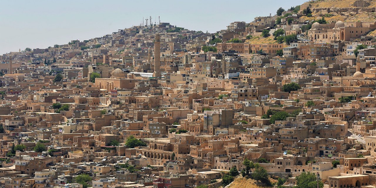 Mardin'de açık hava müzesini andıran manzarada 'dam palas' keyfi