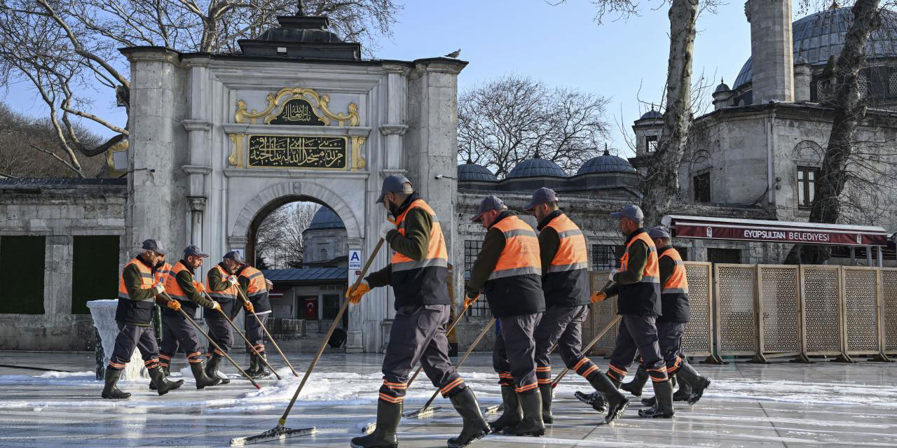 Eyüp Sultan Camii ramazana hazırlanıyor