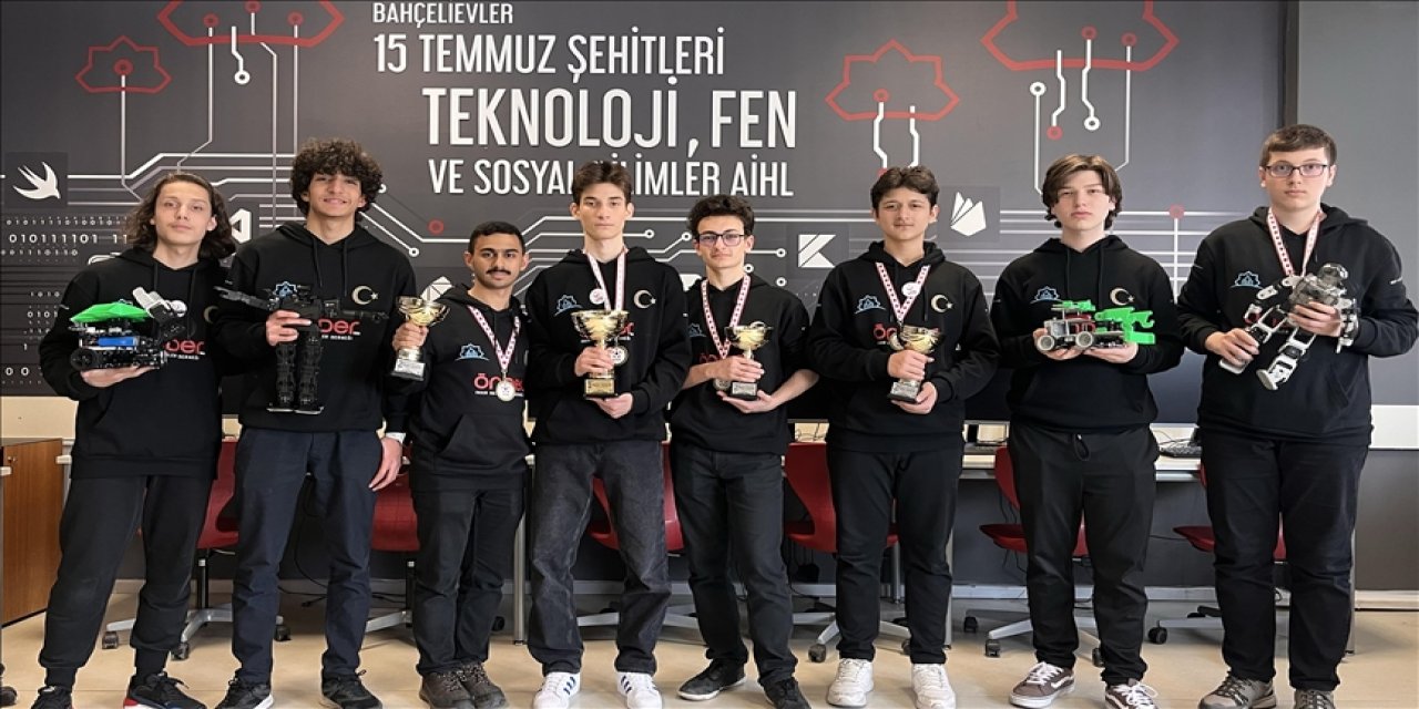 İmam hatip lisesi öğrencileri, Kanada'daki robot yarışmasında dünya şampiyonu oldu