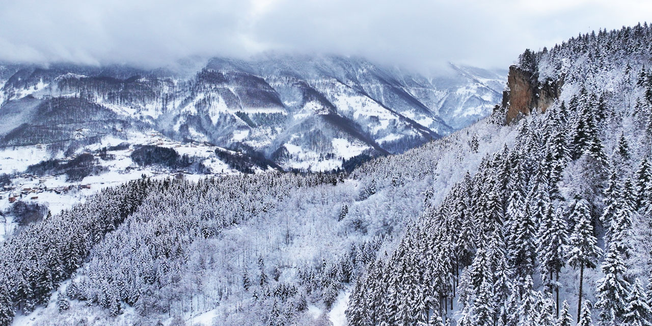Trabzon'un yüksek kesimleri beyaz rahmete büründü