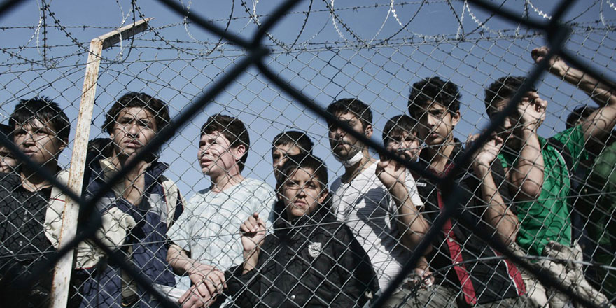 Yunan STK'lere göre, Yunanistan sığınmacılara uygun barınma sağlayamıyor
