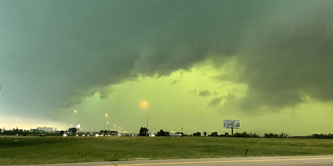 Said Nursi, mavi gökyüzü için niye yeşil tabirini kullanıyor?