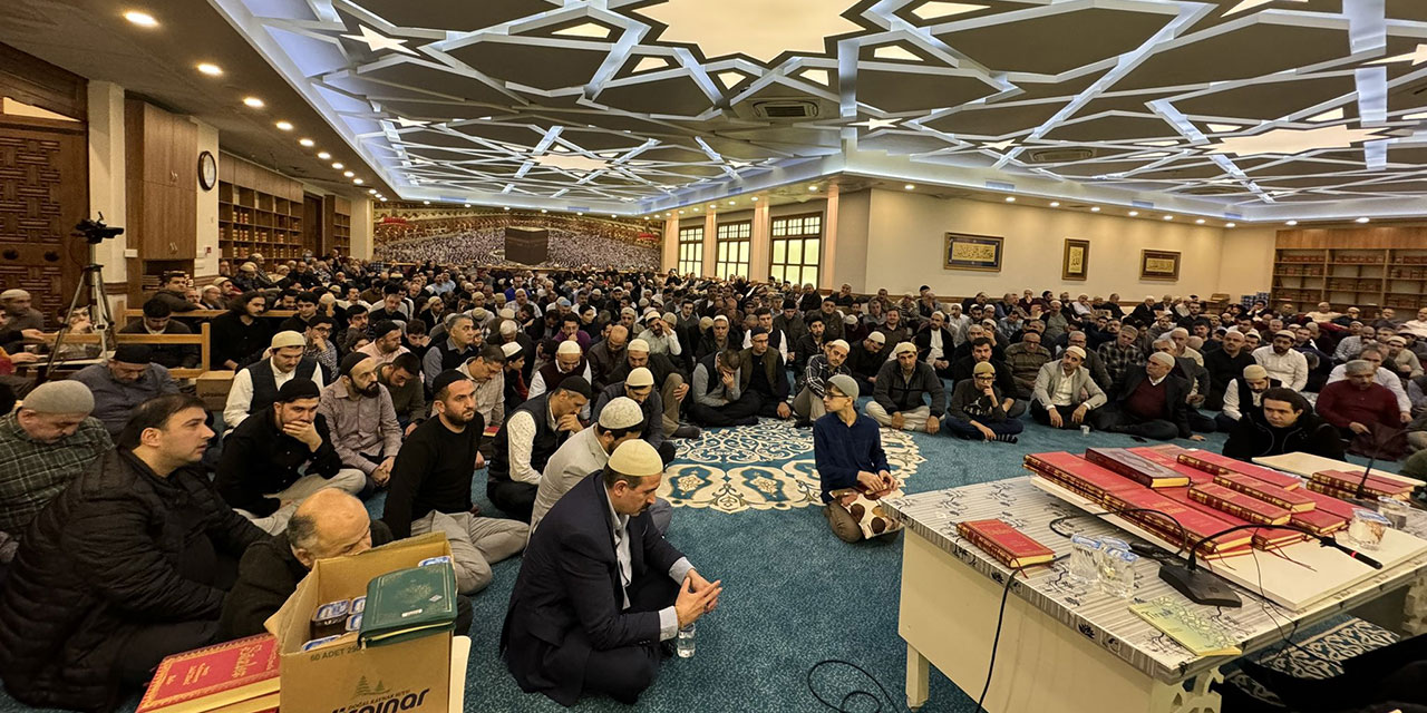 Mustafa Sungur ağabey dualarla yad edildi