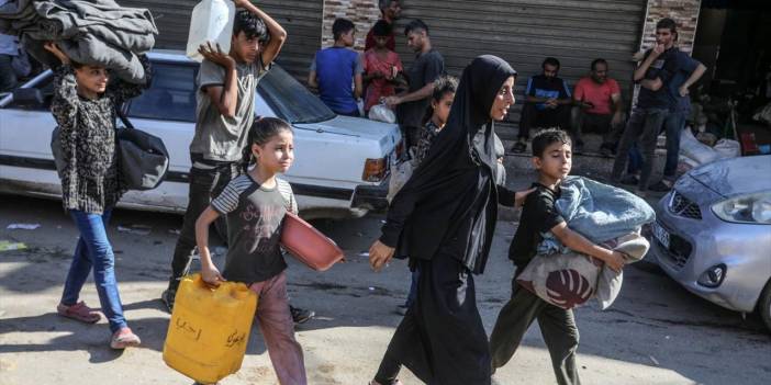 Gazzeliler yine göç yolunda: Zulüm katlanarak devam ediyor