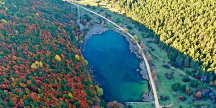 Şirinyazı Göleti sonbahar renkleri ile tefekküre çağırıyor