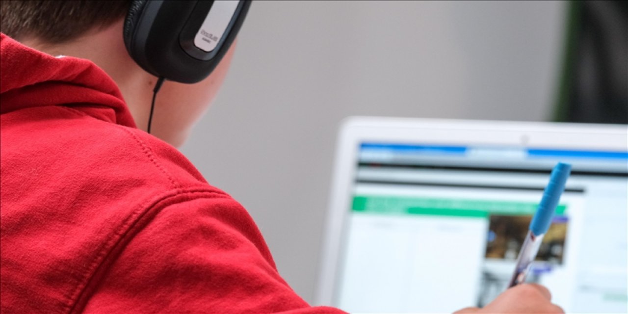 MEB'den ilkokullarda yabancı dil öğretiminde dijital içerikli yeni etkinlik programı