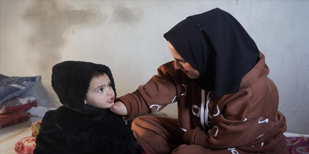 Gazze'ye dönerken israil askerlerince gözleri bağlanarak sorgulanan anne yaşadığı işkenceyi anlattı