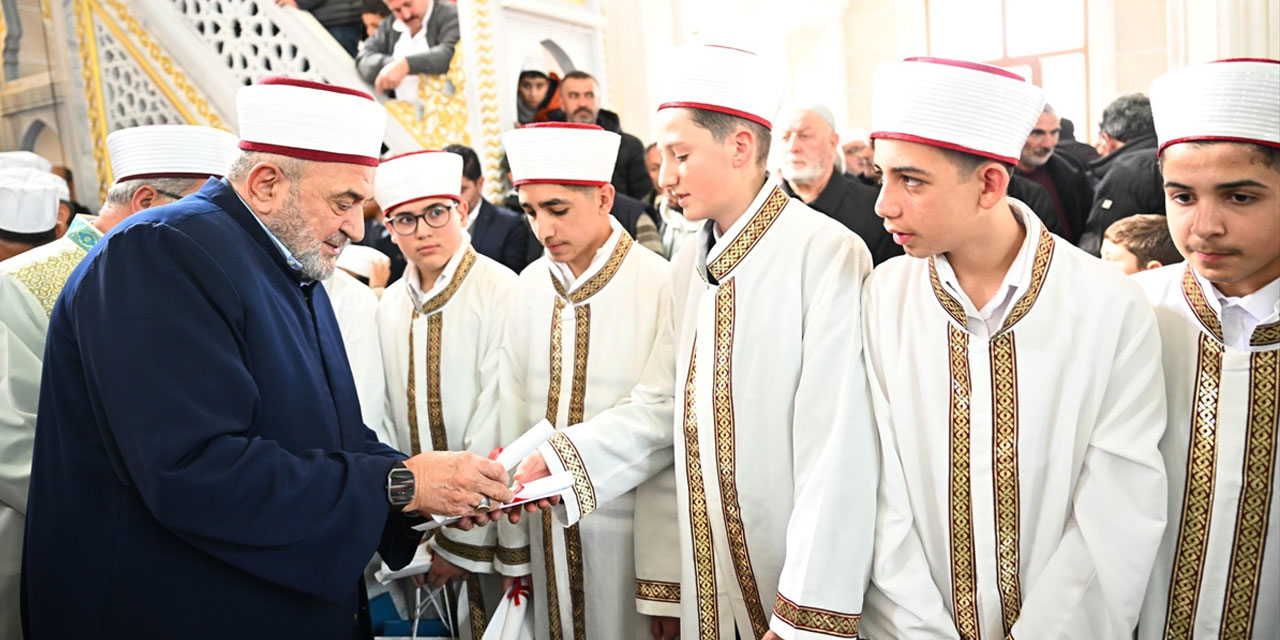 Erzurum'da Kur'an hafızı 415 öğrenci icazet aldı