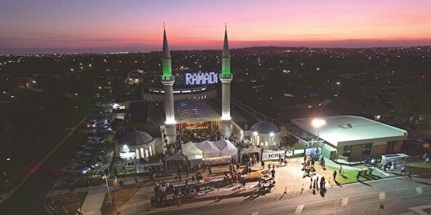 Avustralya'da Ramazan: 2 bin 500 Avustralyalı buluştu