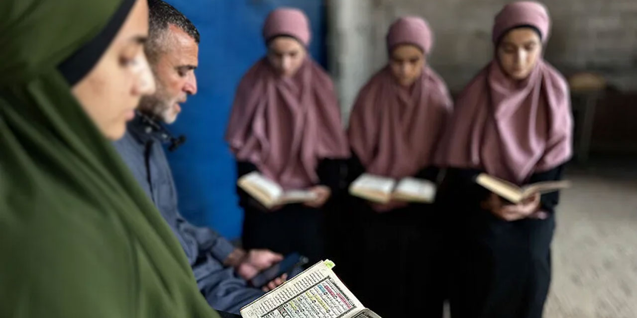 Maşallah! Üç kız kardeş bombaların arasında Kur’an-ı Kerim’i ezberledi