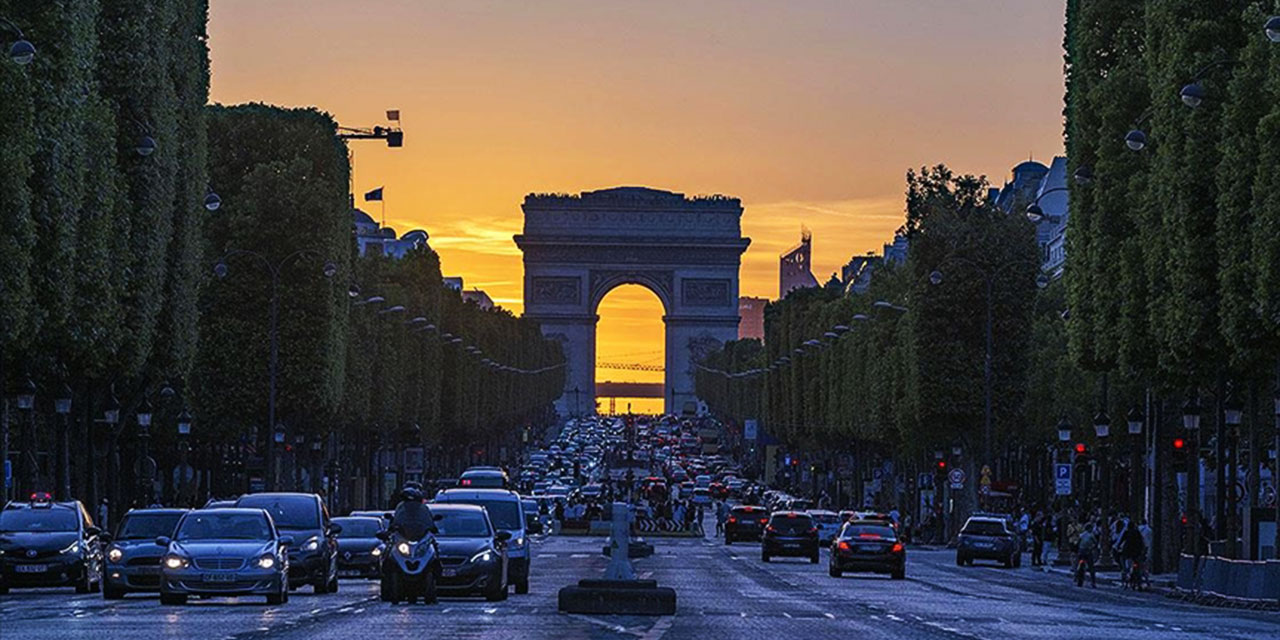 Fransa, kamu borcunu azaltmak için iki resmi tatili kaldırmayı planlıyor