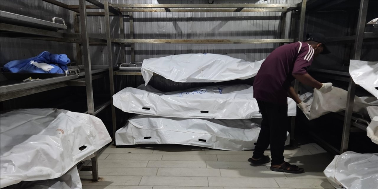 Katil israil gece boyu Gazze'ye saldırdı: 70 şehit