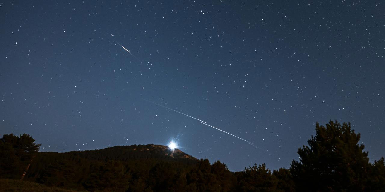 Bu ay gökyüzünde iki görkemli meteor yağmuru izlenebilecek