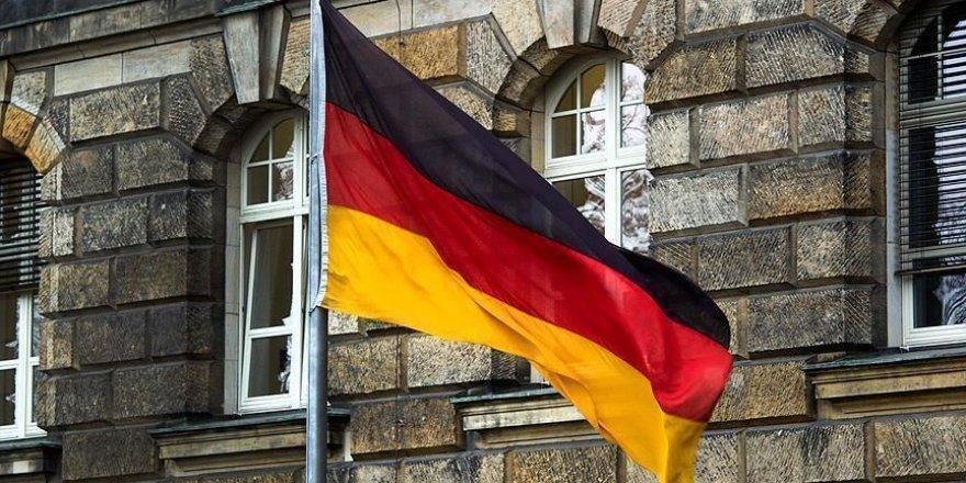 Almanya vatandaşlık almayı ve kalifiye eleman göçünü kolaylaştırıyor
