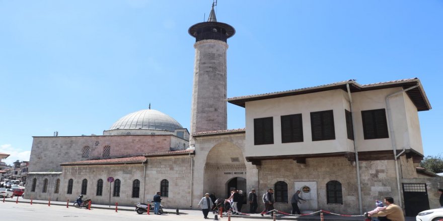Hatay'da ramazan maneviyatı Habib-i Neccar Camisi'nde yaşanıyor