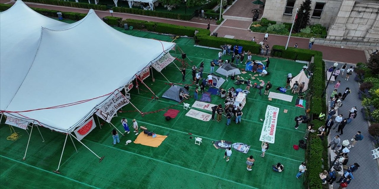 Columbia Üniversitesi öğrencileri Filistin kampını yeniden kuruyor