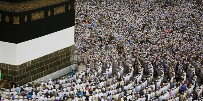 Kabe’de Cuma sabahı ezanı Allah herkese orada dinlemeyi nasip etsin