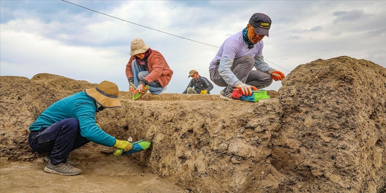 Birçok medeniyetin izini taşıyan Eski Van Şehri ayağa kaldırılıyor