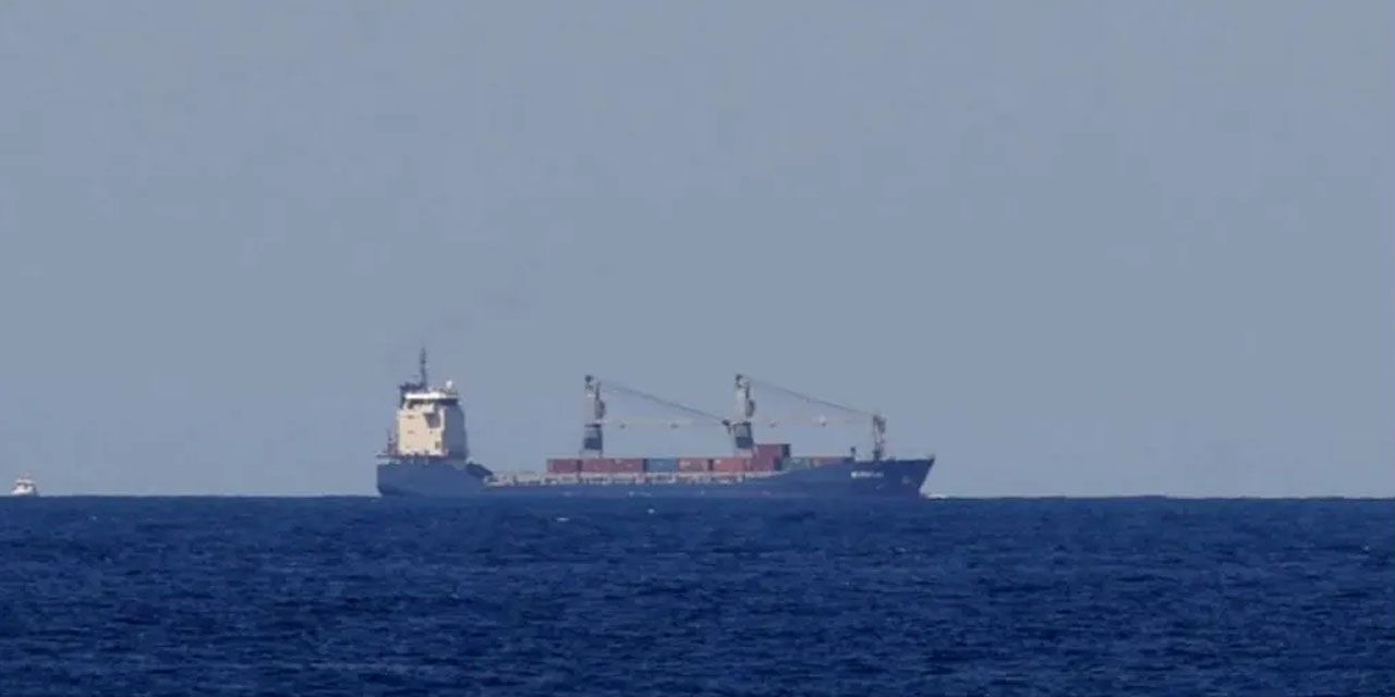 İspanya, israile silah taşıyan iki geminin limanlarına demirlemesine izin vermedi