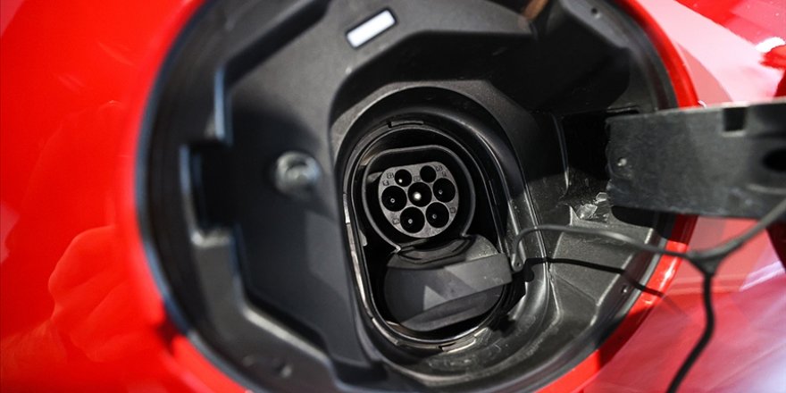 Dünyada bu yıl satılan her 100 araçtan 10'u elektrikli oldu