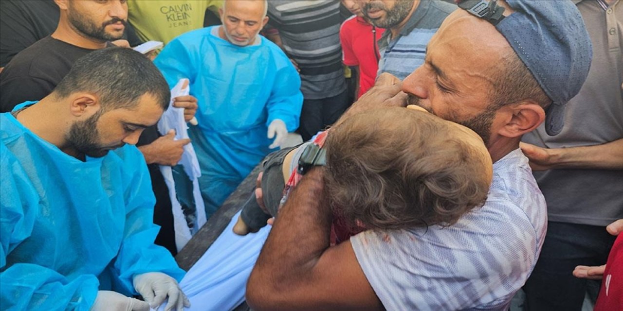 Terörist israil Gazze’de 17 bin 210 çocuk öldürdü!